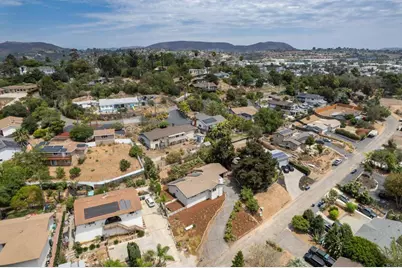 2430 Sunflower, Vista, CA 92083 - Photo 31