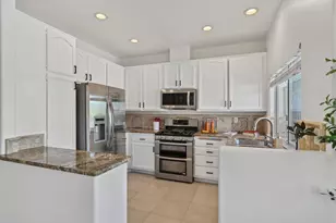 1579 Golfcrest Pl, Vista, CA 92081 - Photo 9