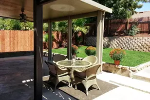 24436 Sagecrest Cir, Murrieta, CA 92562 - Photo 3