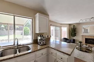 24436 Sagecrest Cir, Murrieta, CA 92562 - Photo 15
