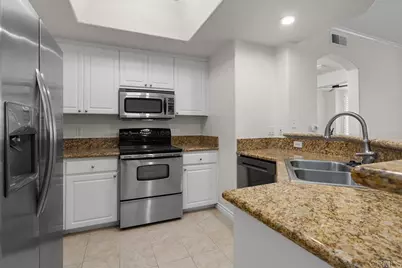 4155 Executive Drive #E307, La Jolla, CA 92037 - Photo 17