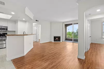 4155 Executive Drive #E307, La Jolla, CA 92037 - Photo 3