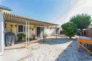 27250 Murrieta Road, Menifee, CA 92586 - Photo 17