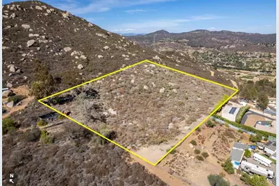 10390 Tapas Place, Escondido, CA 92026 - Photo 3