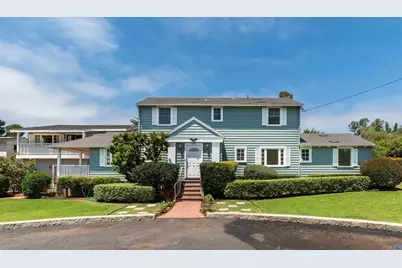 678 Silvergate Ave, San Diego, CA 92106 - Photo 1