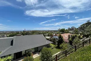 3495 Ridgecrest Dr, Carlsbad, CA 92008 - Photo 7