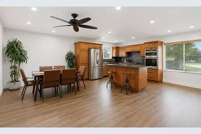 1682 E Washington Avenue, Escondido, CA 92027 - Photo 7