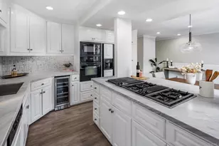 7525 Jerez Ct, Carlsbad, CA 92009 - Photo 9