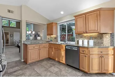7415 Linden, Carlsbad, CA 92011 - Photo 15