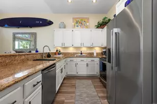 8909 Circle R View Ln, Escondido, CA 92026 - Photo 13
