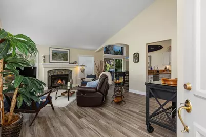 8909 Circle R View Lane, Escondido, CA 92026 - Photo 5