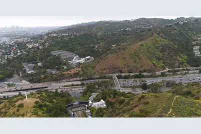 2411 San Marco Dr, Los Angeles, CA 90068 - Photo 5