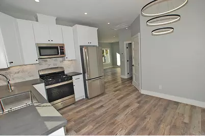 880 Stevens Avenue, Solana Beach, CA 92075 - Photo 13