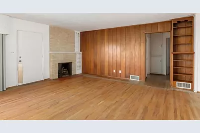 5825 Folsom Dr, La Jolla, CA 92037 - Photo 11