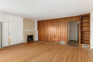 5825 Folsom Dr, La Jolla, CA 92037 - Photo 11