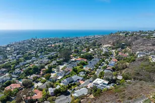 5825 Folsom Dr, La Jolla, CA 92037 - Photo 47