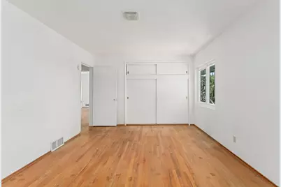 5825 Folsom Dr, La Jolla, CA 92037 - Photo 25
