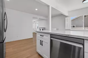 2726 Landscape Dr, San Diego, CA 92139 - Photo 11