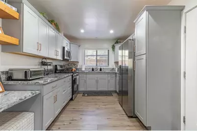 131 E Aeroplane Boulevard, Big Bear City, CA 92314 - Photo 11