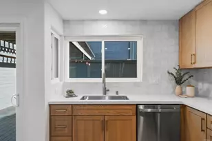 917 Intrepid Ct, Del Mar, CA 92014 - Photo 3
