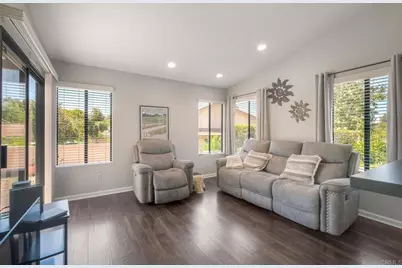 17877 Avenida Cordillera, San Diego, CA 92128 - Photo 9