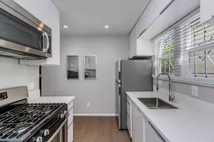 1700 1702-1704 Glendon Ave, Los Angeles, CA 90024 - Photo 15