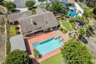 2354 Kimberly Ct, Carlsbad, CA 92008 - Photo 9