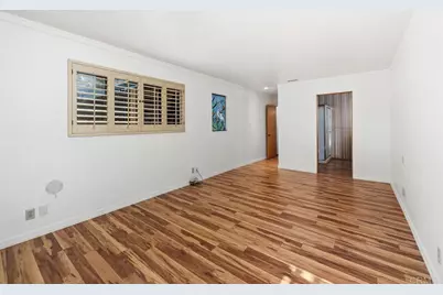 1960 Emerald Street, San Diego, CA 92109 - Photo 17