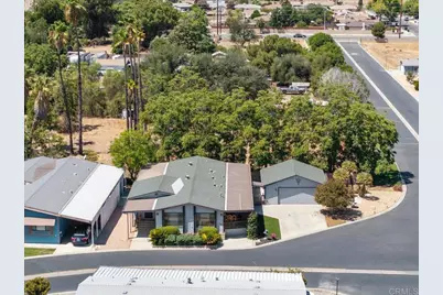 1300 W Menlo Ave #181, Hemet, CA 92543 - Photo 45