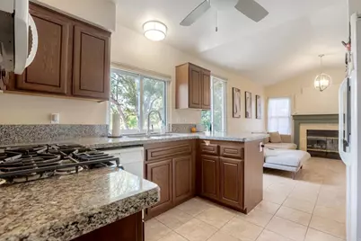 26030 Fox Run Ct, Murrieta, CA 92563 - Photo 13