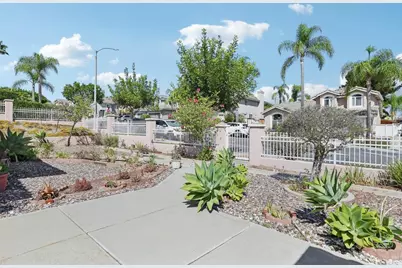 638 Cantara Lane, Vista, CA 92081 - Photo 7