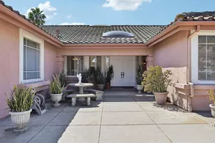 638 Cantara Ln, Vista, CA 92081 - Photo 9