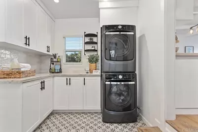 245 Hemlock Avenue, Carlsbad, CA 92008 - Photo 21