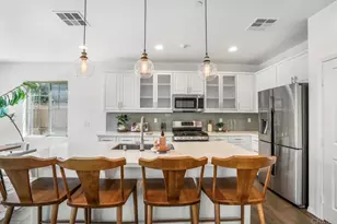 2037 White Alder Ln, Vista, CA 92084 - Photo 9