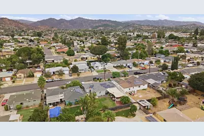 704 Goldenrod Street, Escondido, CA 92027 - Photo 9