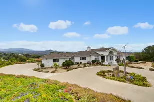 13427 Hilltop Pl, Valley Center, CA 92082 - Photo 9