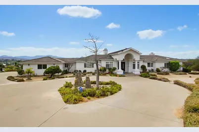 13427 Hilltop Place, Valley Center, CA 92082 - Photo 7