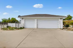 13427 Hilltop Pl, Valley Center, CA 92082 - Photo 7