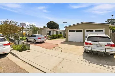 4415 17 Manitou Way, San Diego, CA 92117 - Photo 1