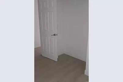 144 S Kenmore Avenue, Los Angeles, CA 90004 - Photo 11