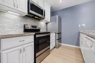8324 Regents Rd, San Diego, CA 92122 - Photo 11
