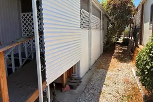 245 W Bobier Dr, Vista, CA 92083 - Photo 13