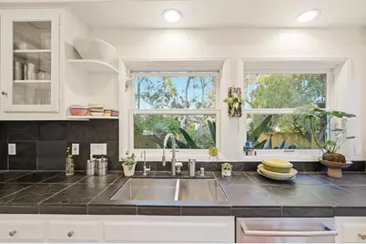 1751 Eolus Avenue, Encinitas, CA 92024 - Photo 15