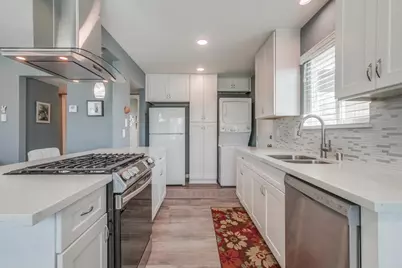 3196 Buena Hills Drive, Oceanside, CA 92056 - Photo 9