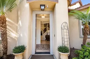 14217 Merion Cir, Valley Center, CA 92082 - Photo 9