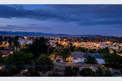 925 Grand Court, Escondido, CA 92025 - Photo 29