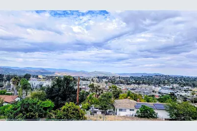 925 Grand Court, Escondido, CA 92025 - Photo 3