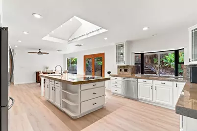 3056 Overhill Drive, Vista, CA 92084 - Photo 9