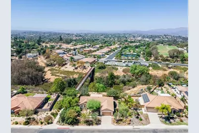 352 Tom McGuinness Jr Circle, Fallbrook, CA 92028 - Photo 45