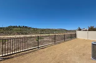 725 Kingbird Loop, Oceanside, CA 92058 - Photo 5